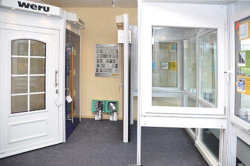 https://www.neckarfenster.de/content/igal/neckarfenster_ausstellung13-YUFP84-L-125.jpg