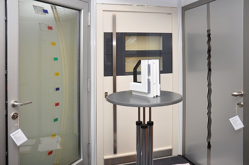 https://www.neckarfenster.de/content/igal/neckarfenster_ausstellung7-8YP1YG-L-119.jpg